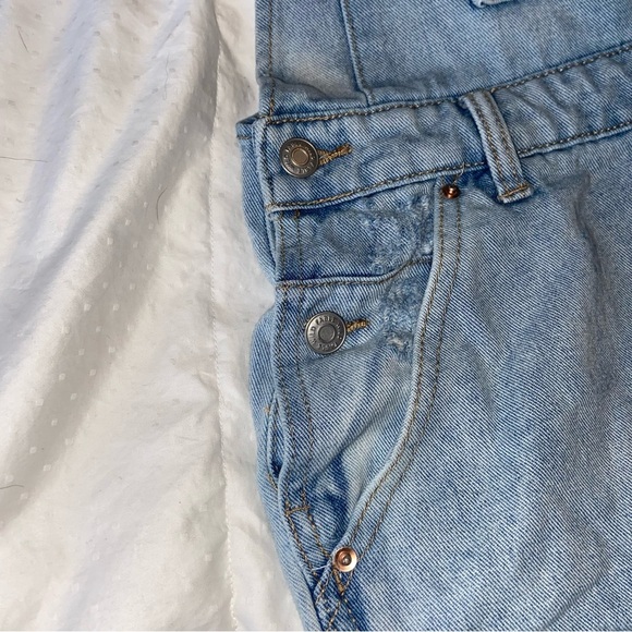 Wild Fable Overall Jean Shorts - distressed looking - women’s size XS - Picture 4 of 7